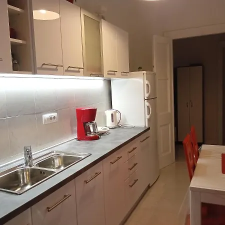 Red Coral Apartman *